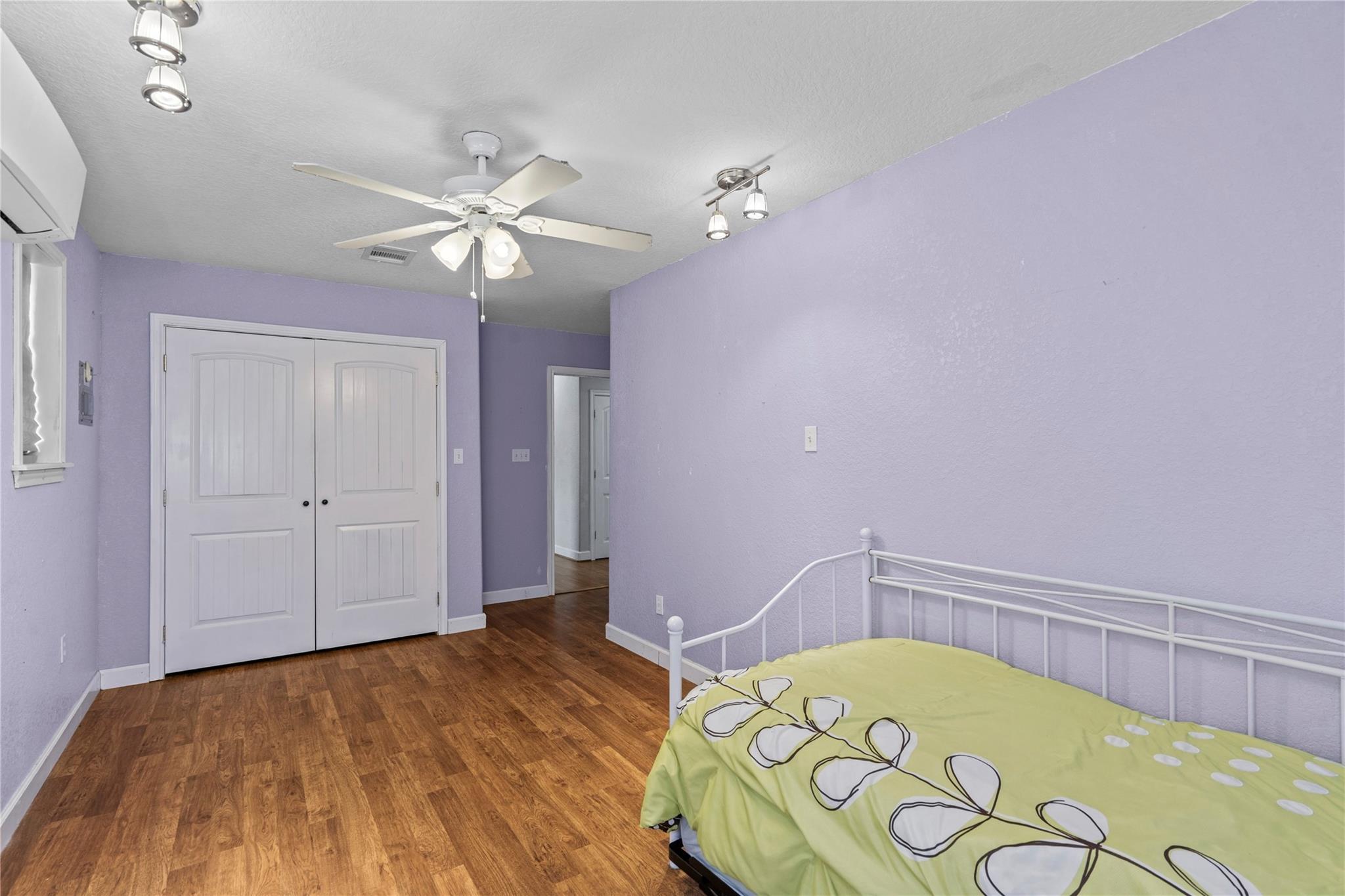 4886 Wickwillow Lane Property Photo 27
