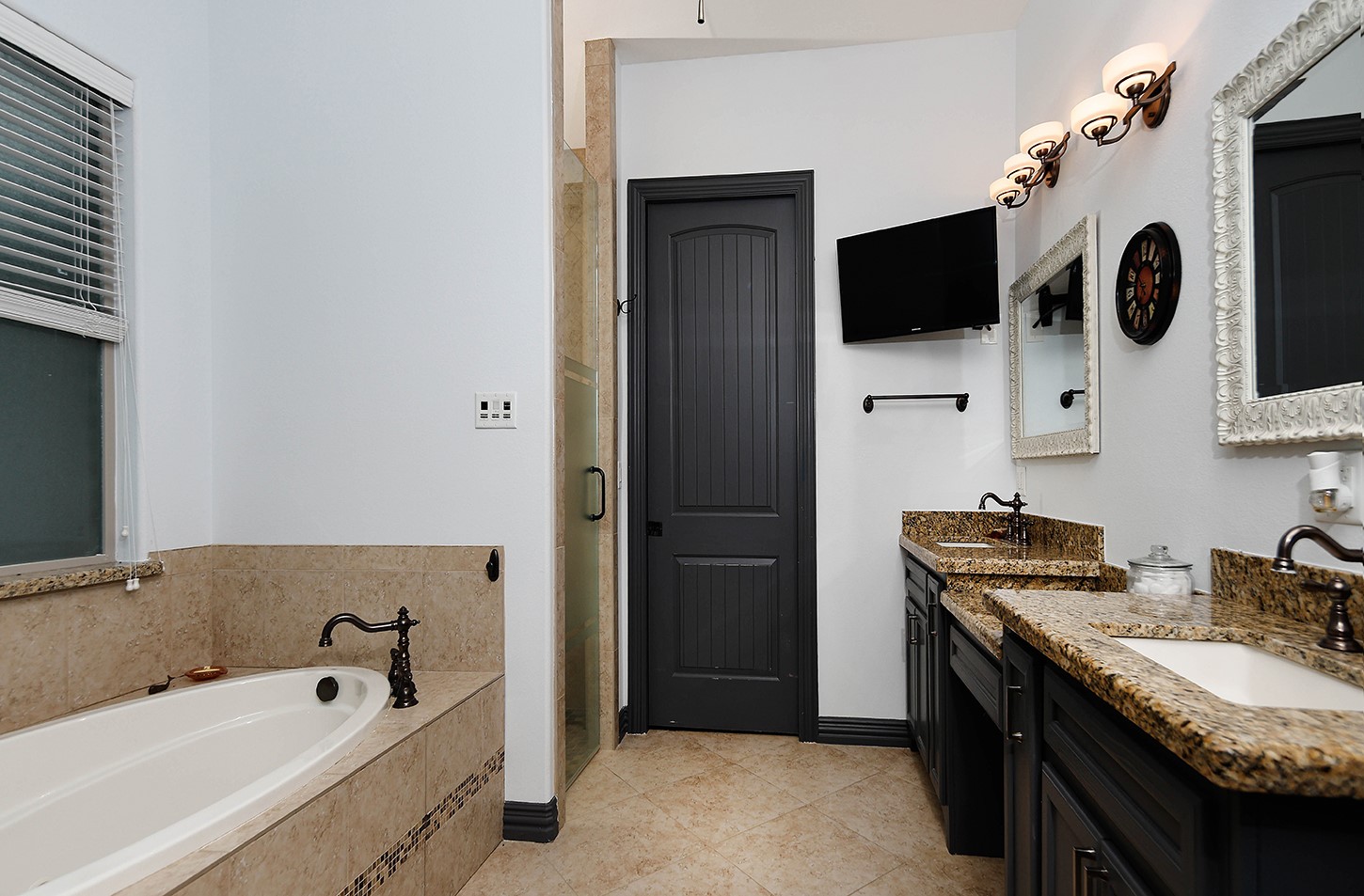 21136 Hereford Way Property Photo 17