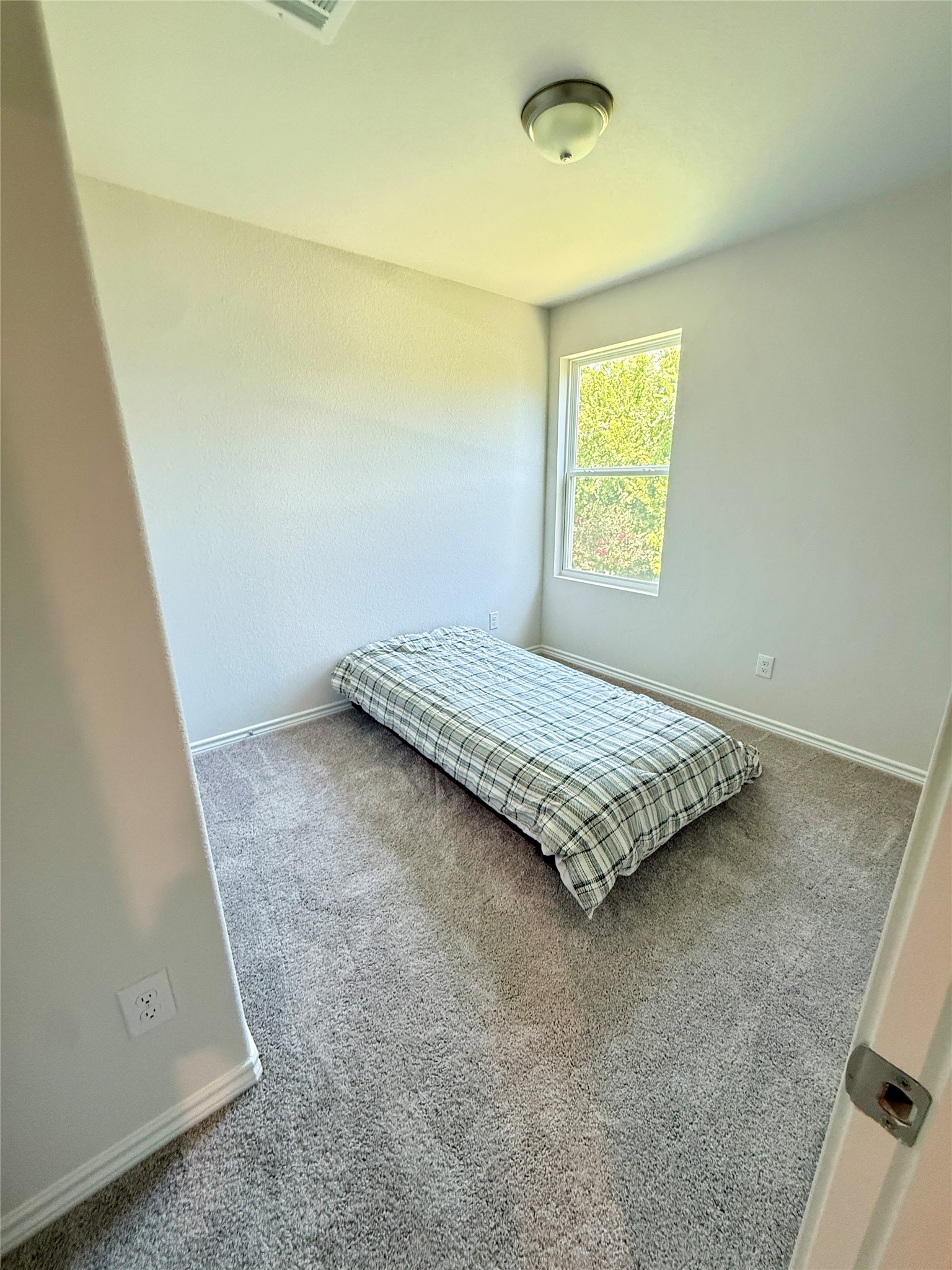 310 N Orange Street Property Photo 9