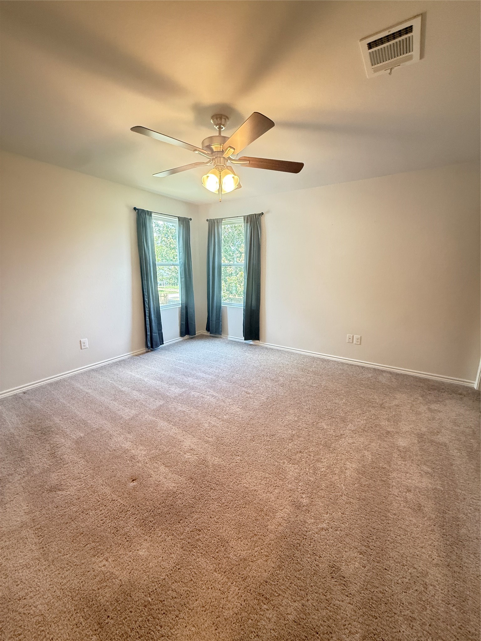 310 N Orange Street Property Photo 25