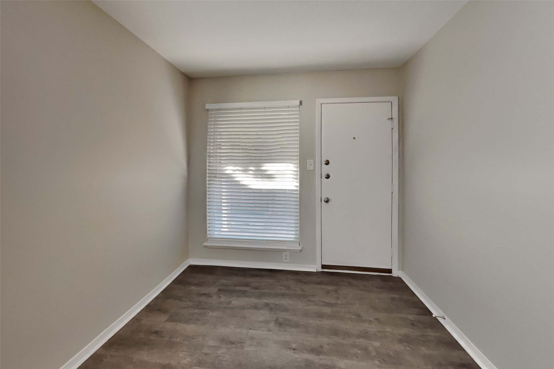 4306 Stallion Brook Lane Property Photo 6