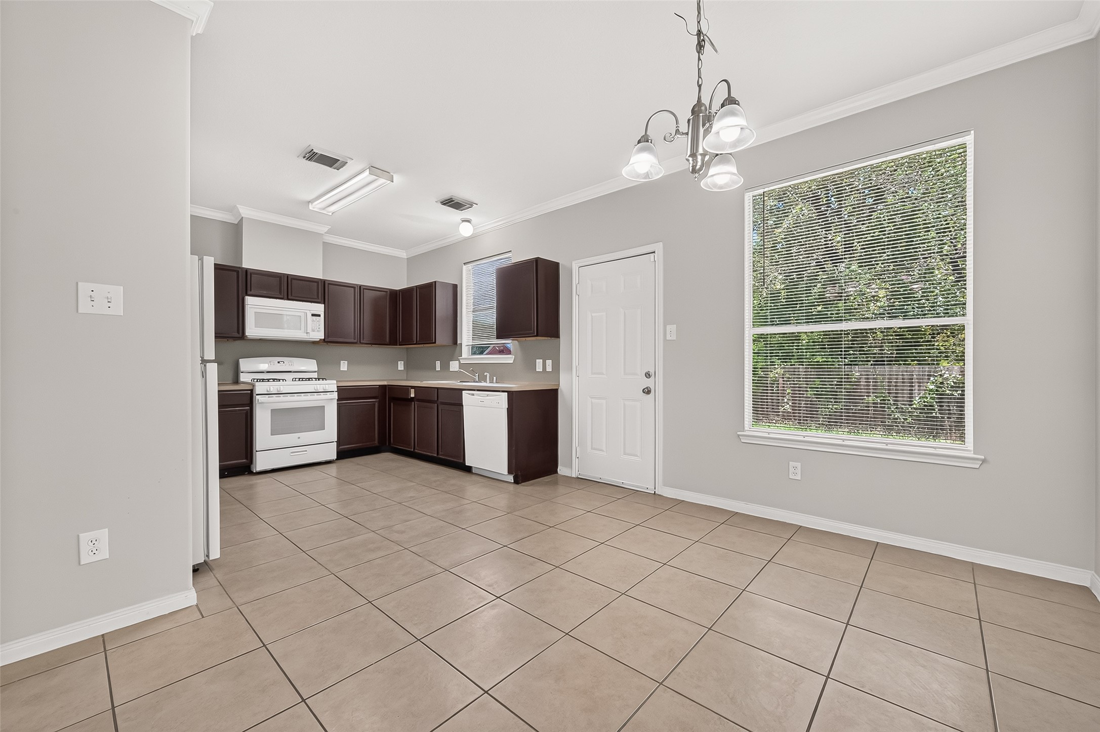 16618 Pademelon Drive Property Photo 14