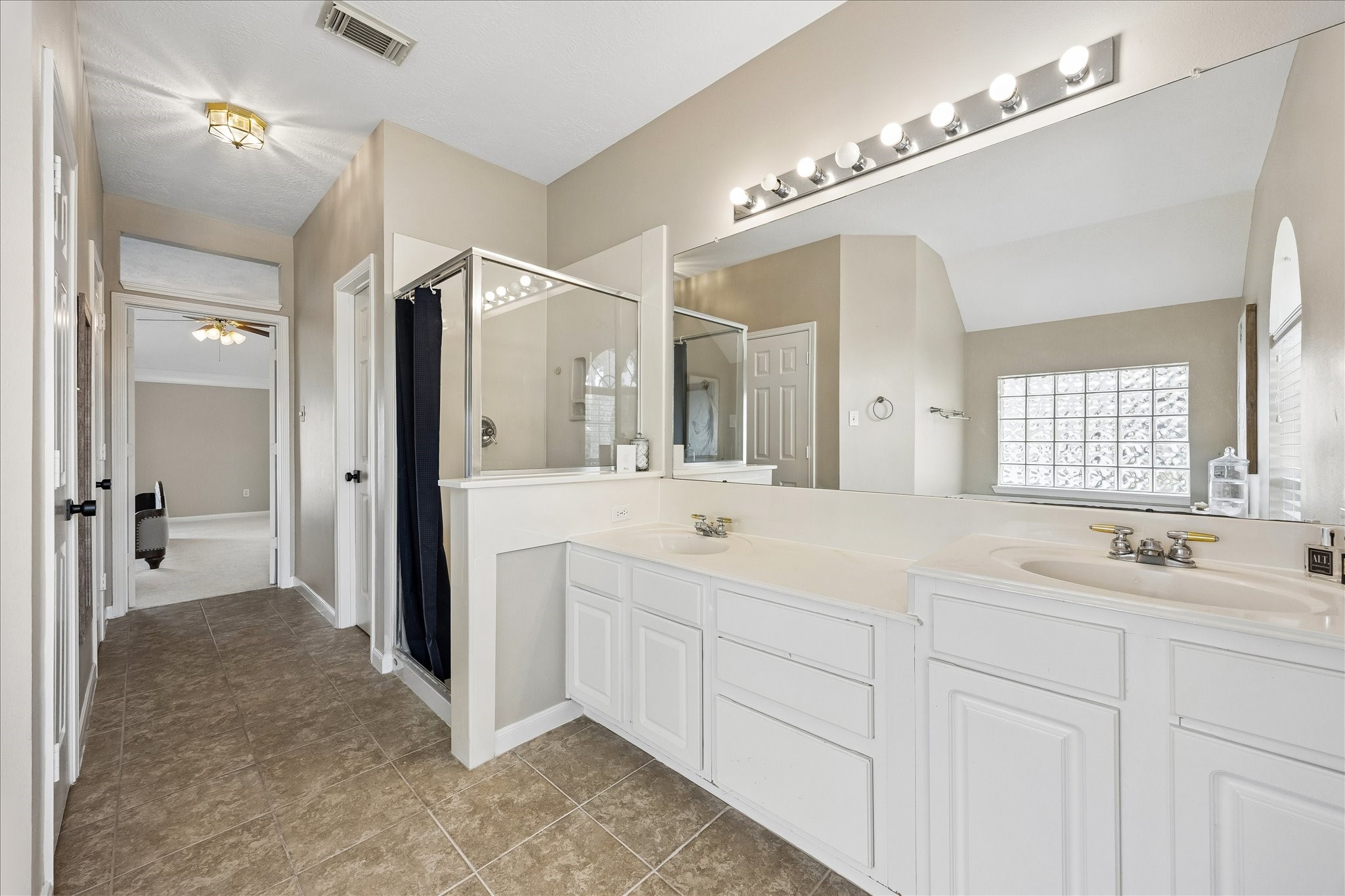 3607 Pine Chase Drive Property Photo 10