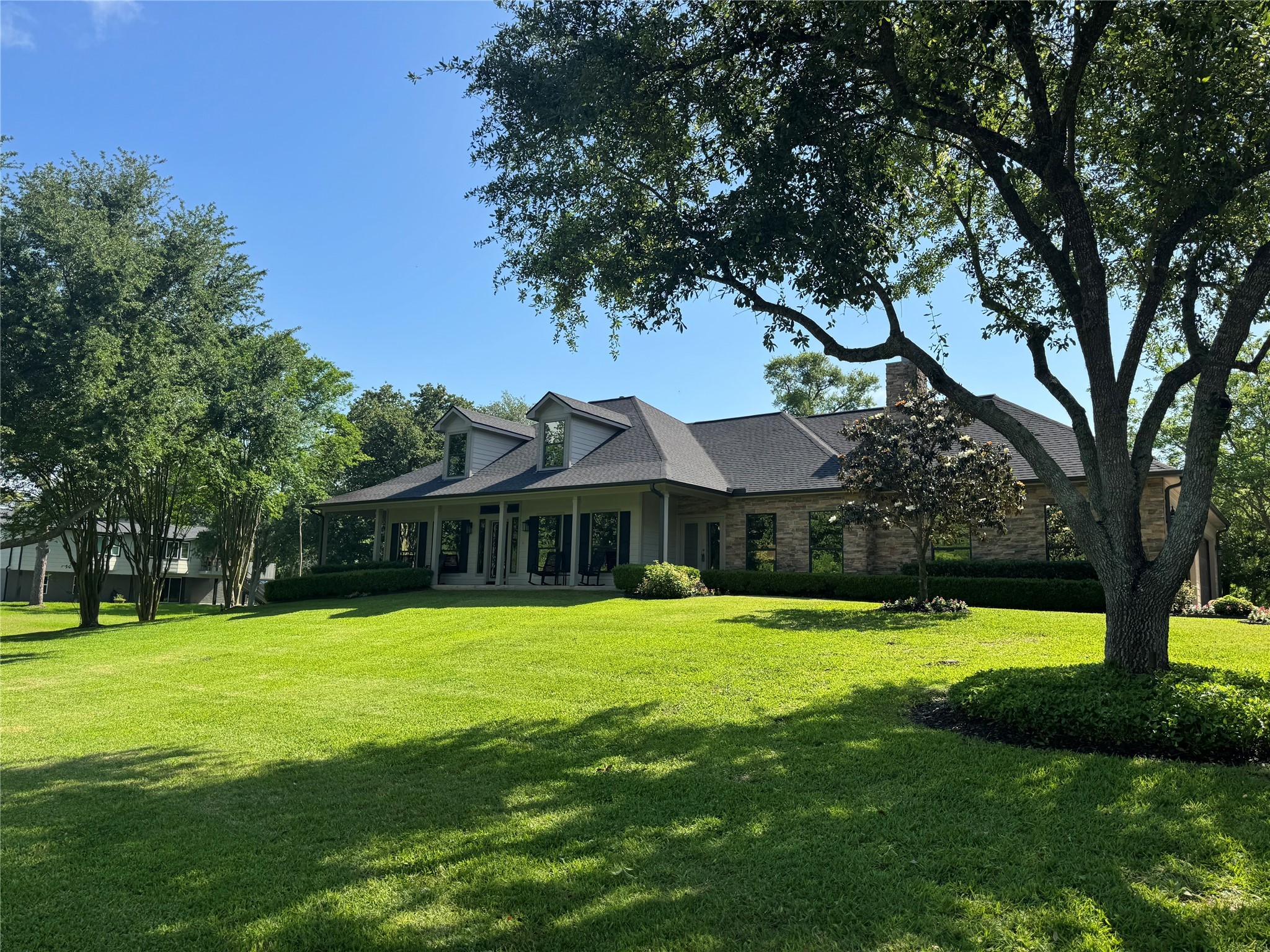 3315 E Bayou Drive