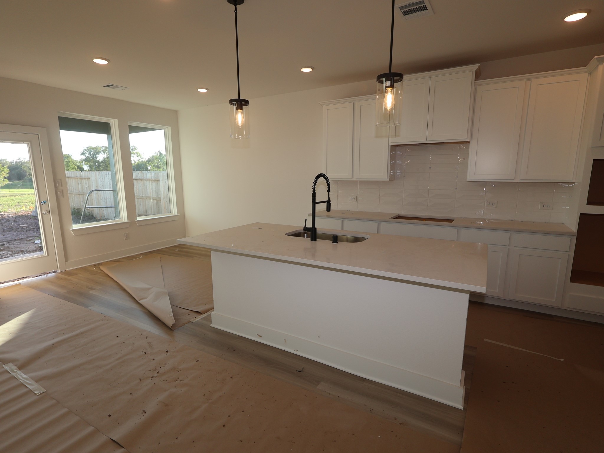 1812 Sleeping Hills Drive Property Photo 6