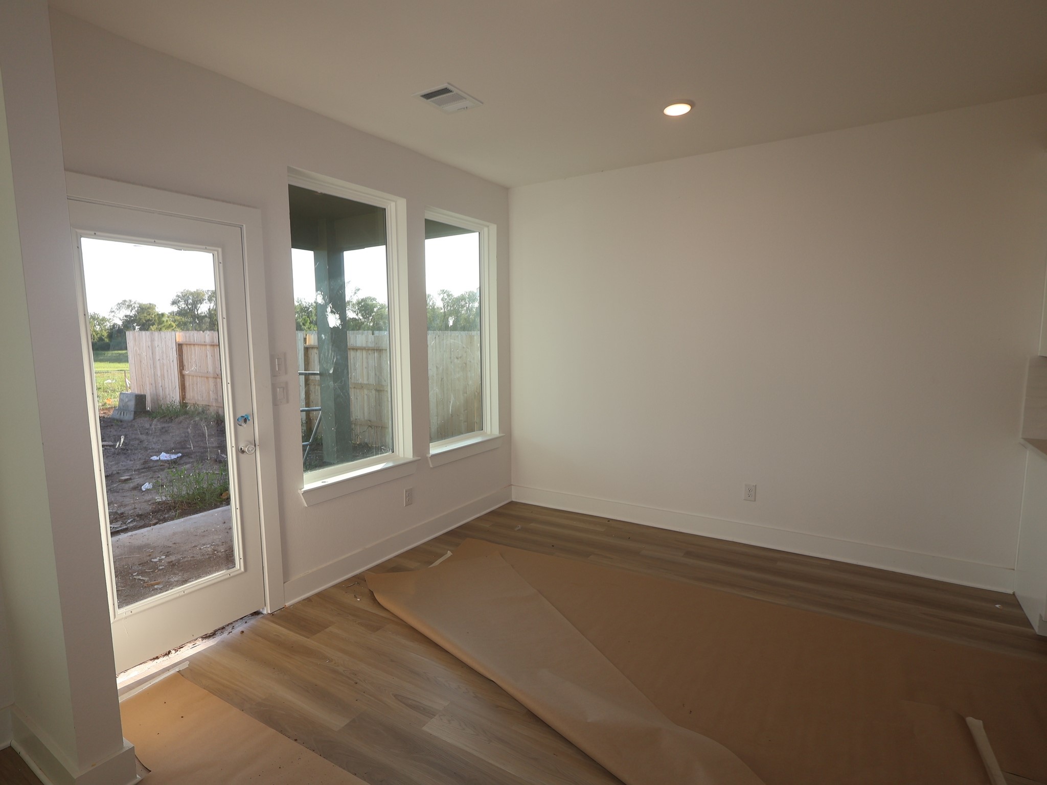 1812 Sleeping Hills Drive Property Photo 7