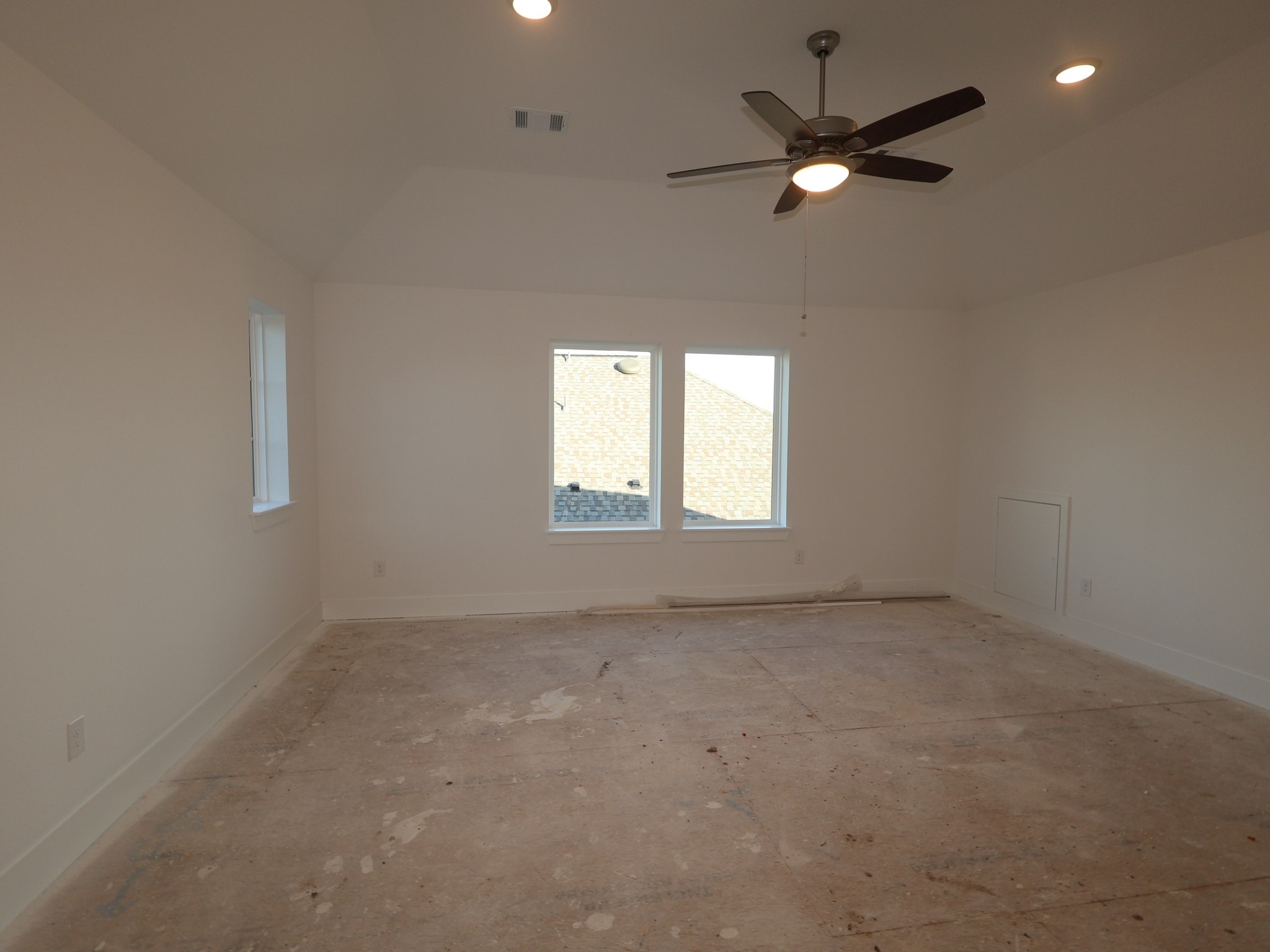 1812 Sleeping Hills Drive Property Photo 13