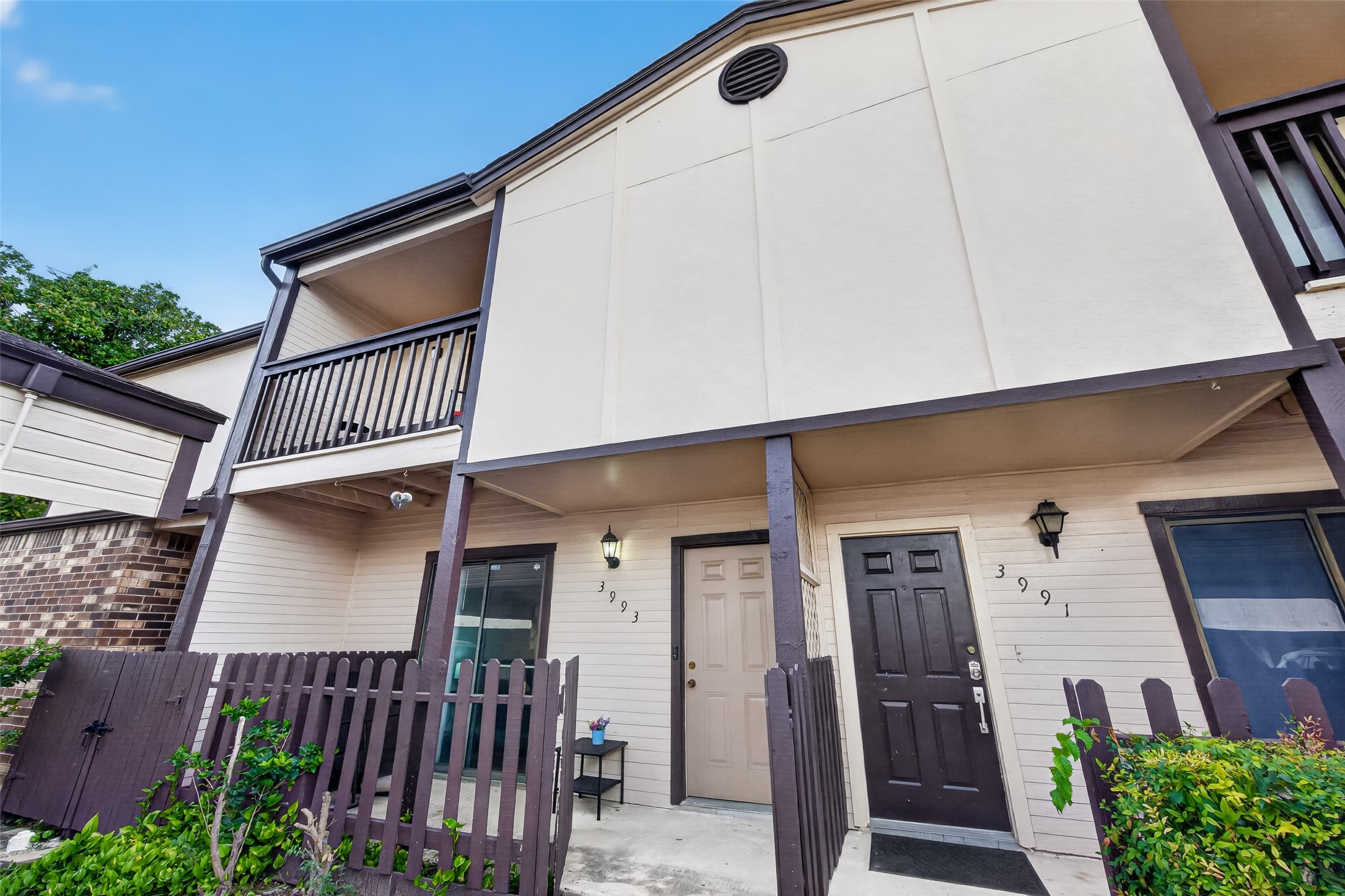 3993 Tanglewilde Street 3993
