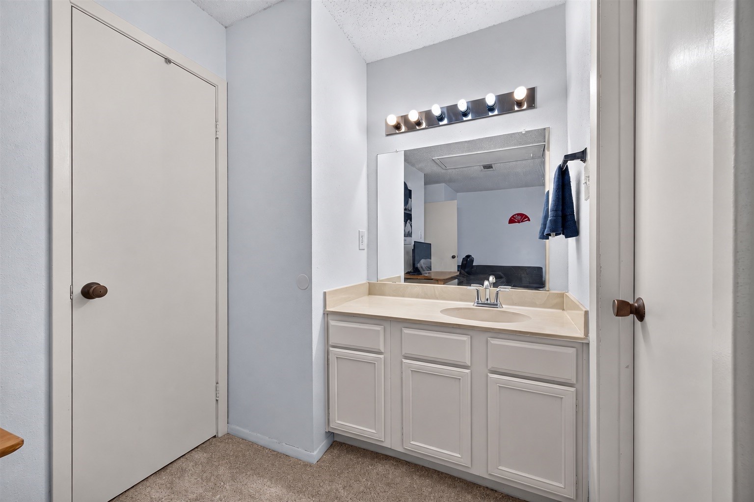 3993 Tanglewilde Street 3993 Property Photo 21