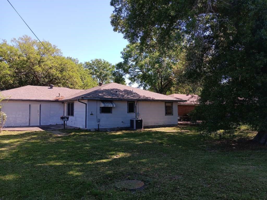 4821 Foster Avenue Property Photo 4