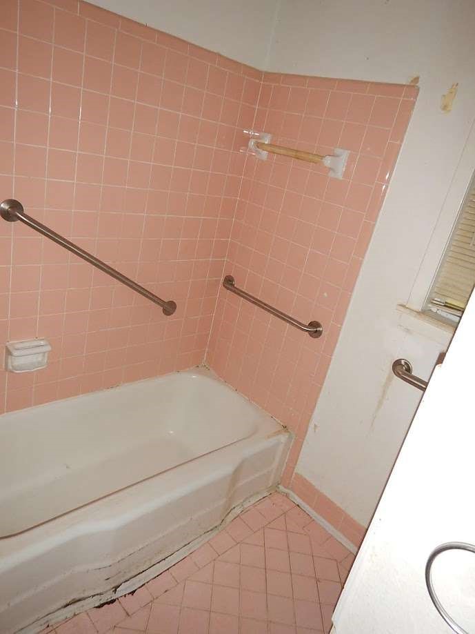 4821 Foster Avenue Property Photo 9
