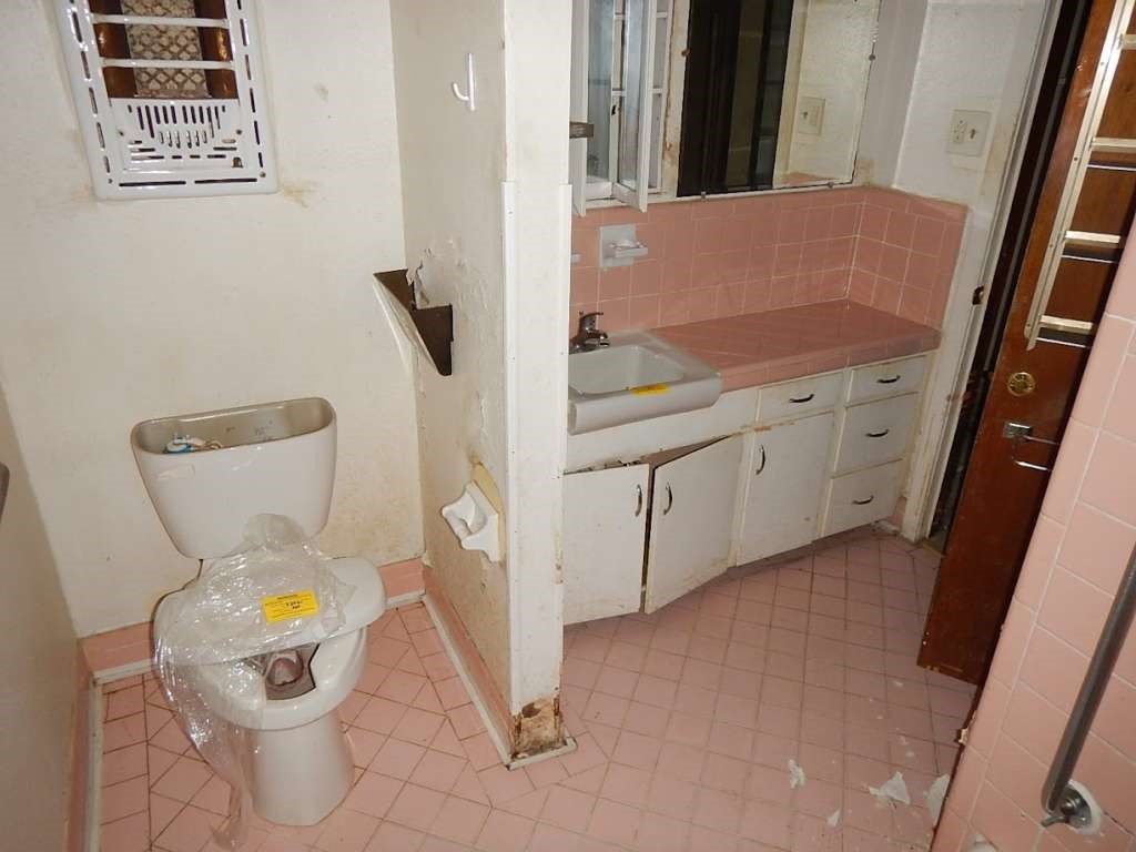 4821 Foster Avenue Property Photo 10