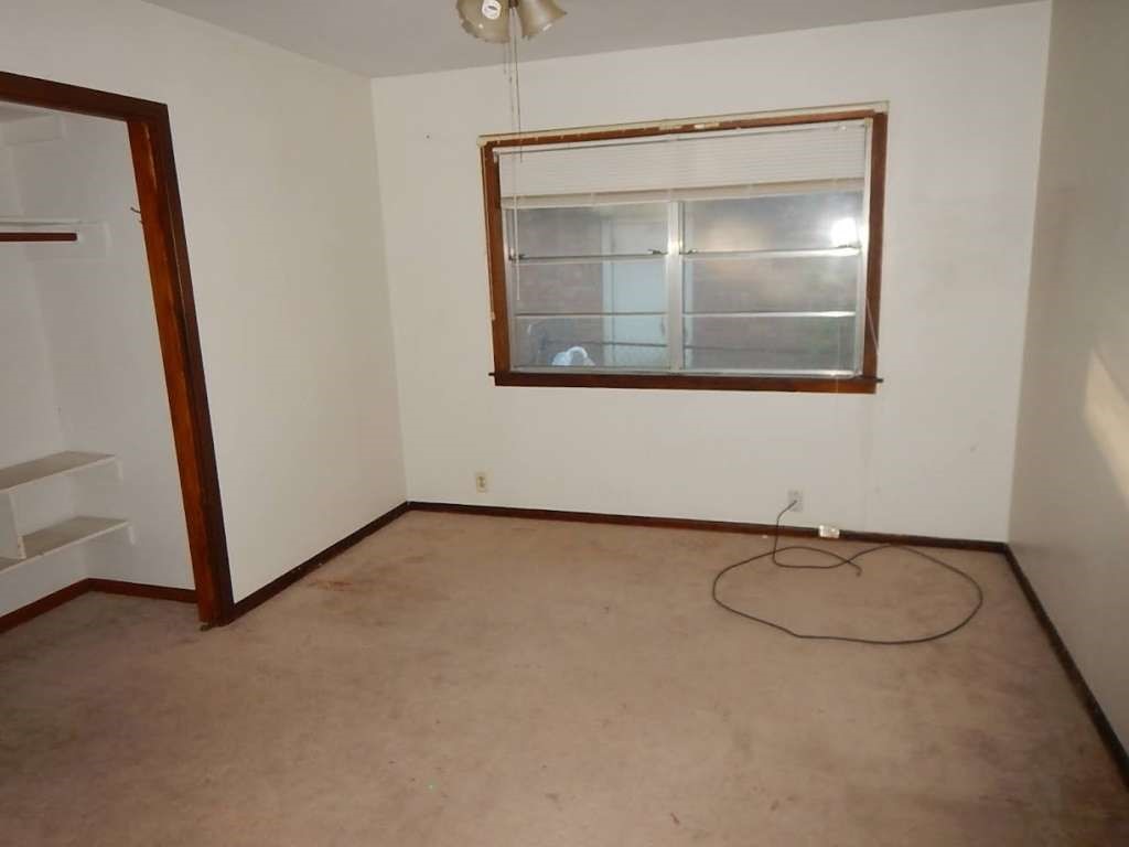 4821 Foster Avenue Property Photo 11