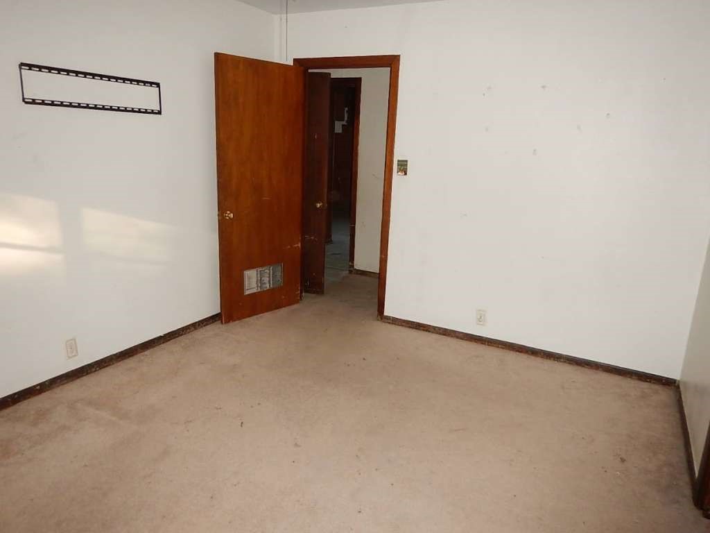 4821 Foster Avenue Property Photo 12