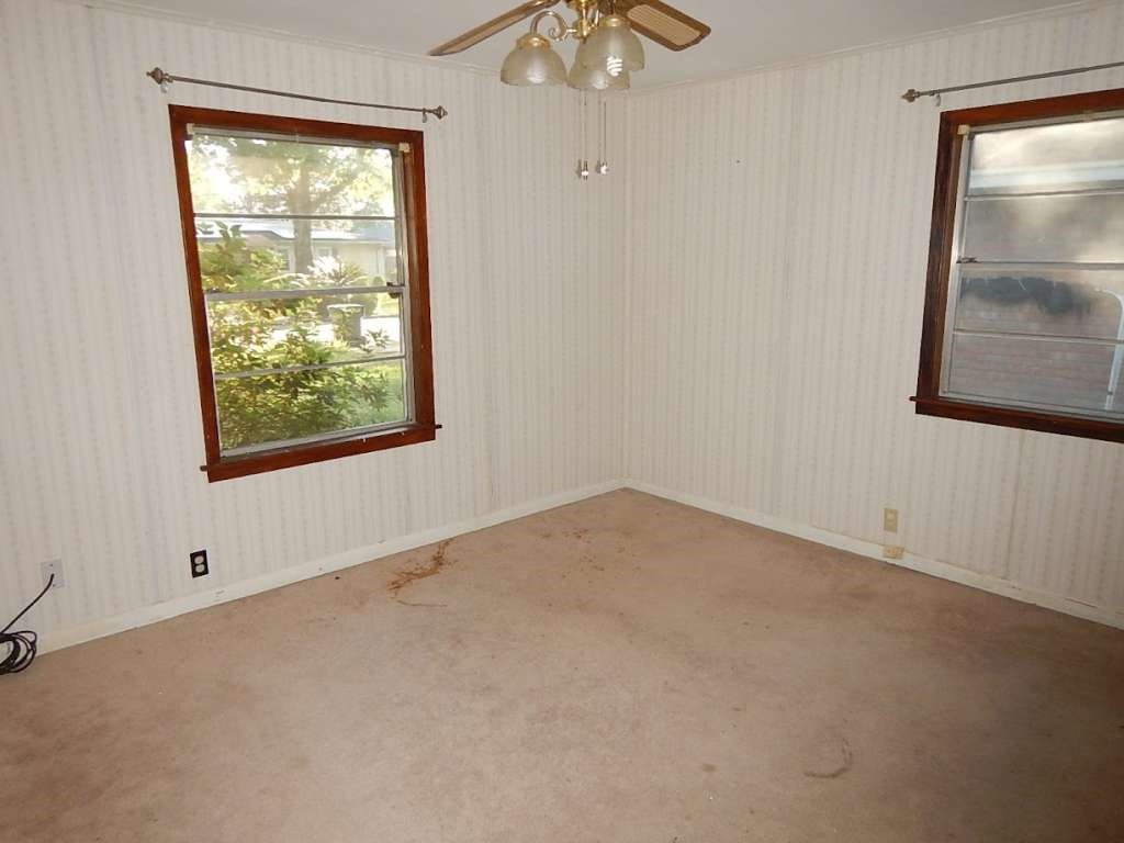 4821 Foster Avenue Property Photo 13