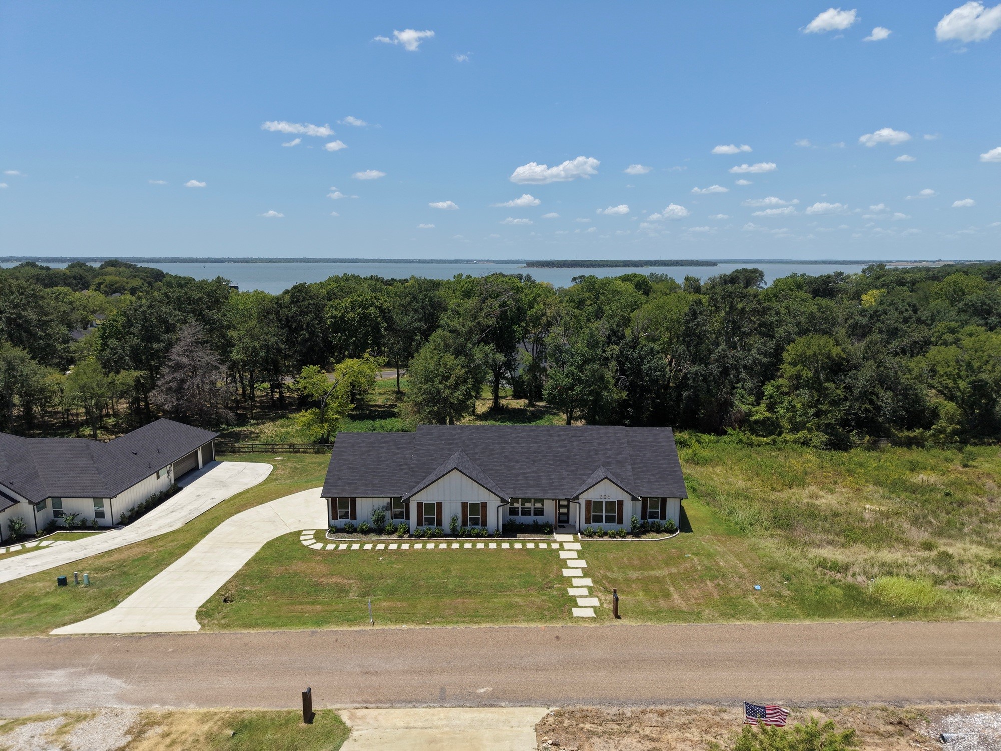 206 Splitrail Drive Property Photo 1
