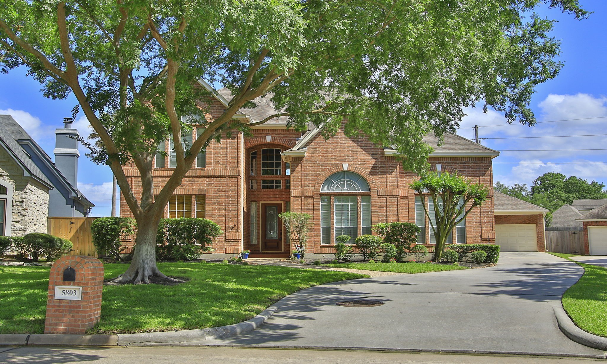 5803 Desert Oak Way Property Photo 6