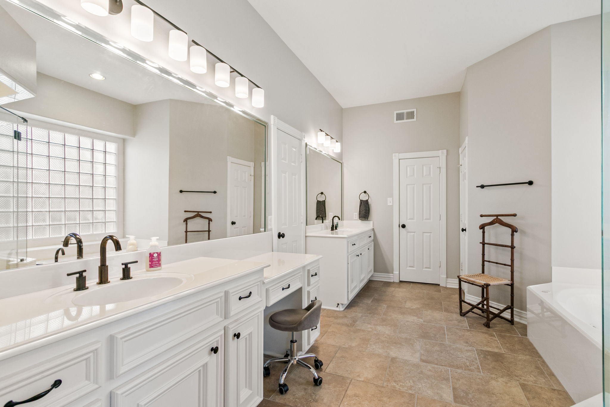 5803 Desert Oak Way Property Photo 25