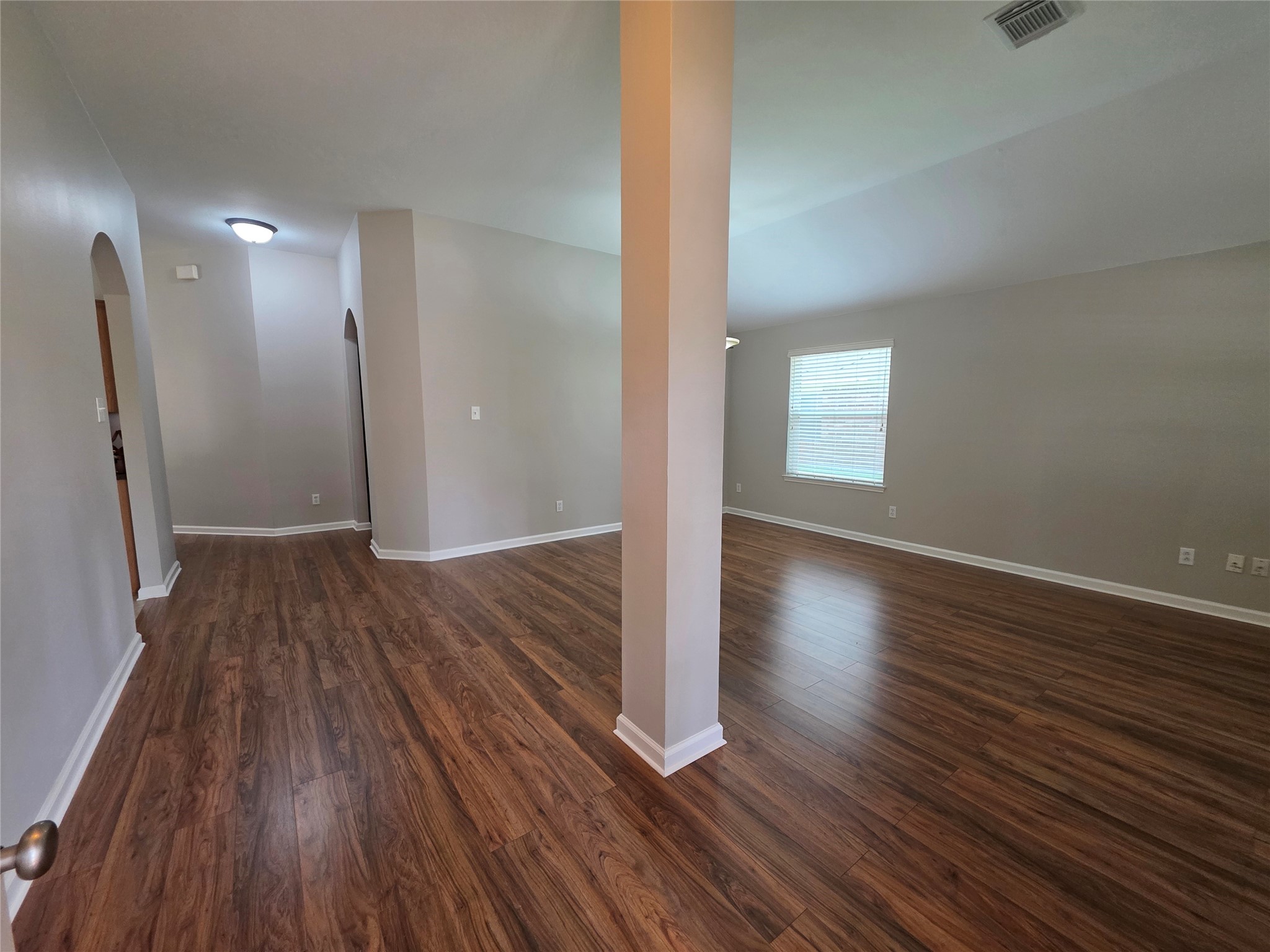 2108 Goldfinch Lane Property Photo 2