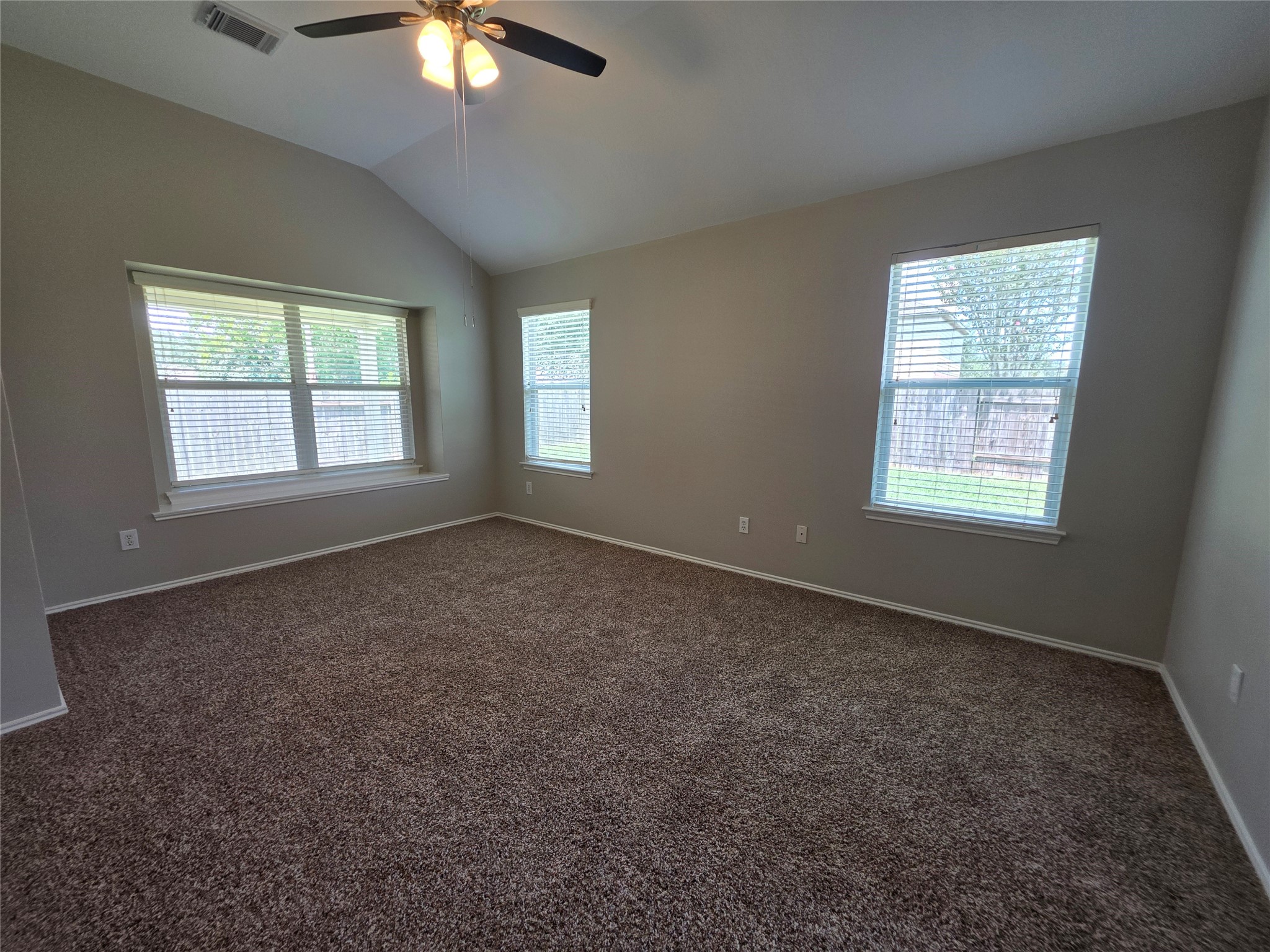 2108 Goldfinch Lane Property Photo 8
