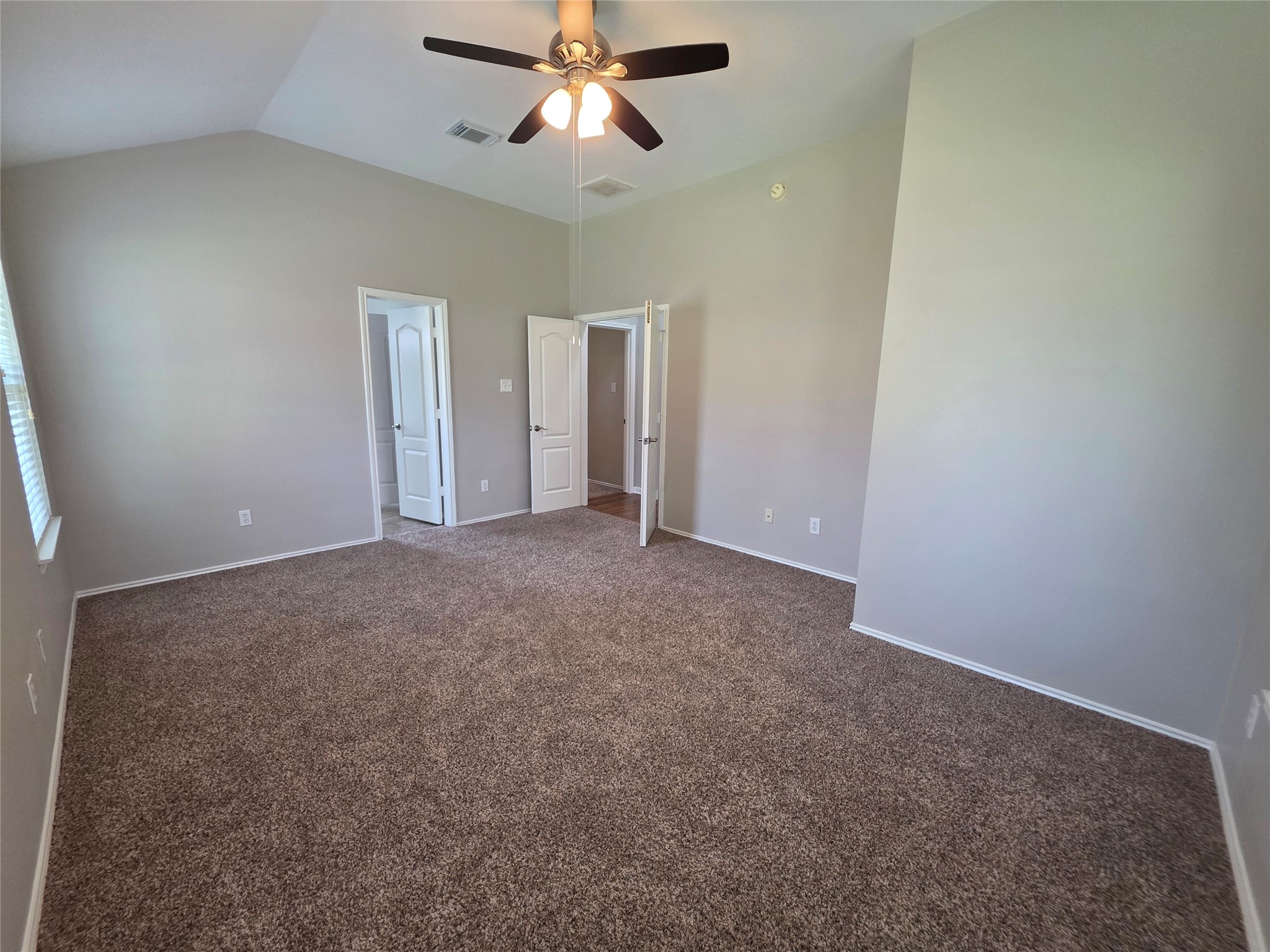 2108 Goldfinch Lane Property Photo 9