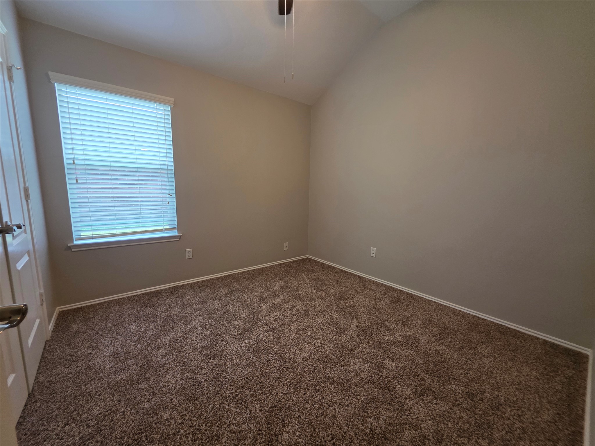 2108 Goldfinch Lane Property Photo 13