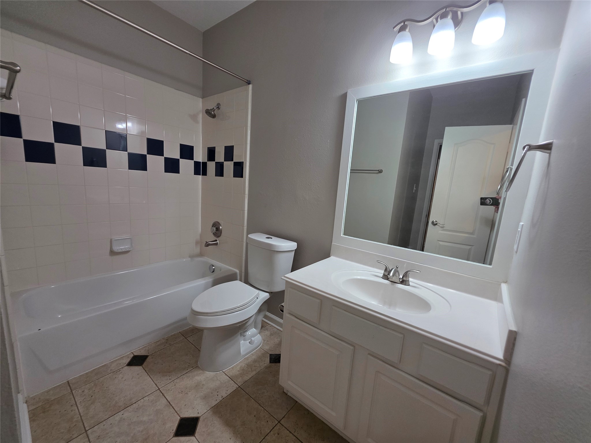 2108 Goldfinch Lane Property Photo 14