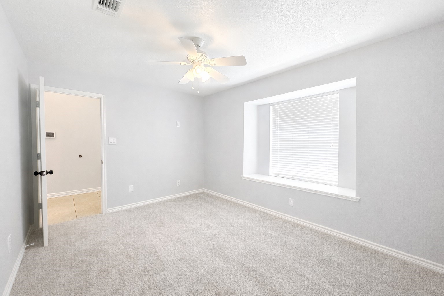 305 Scenic Brook Street Property Photo 17