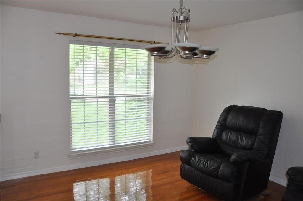 5519 Caversham Dr Drive Property Photo 2
