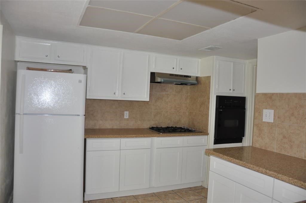 5519 Caversham Dr Drive Property Photo 10