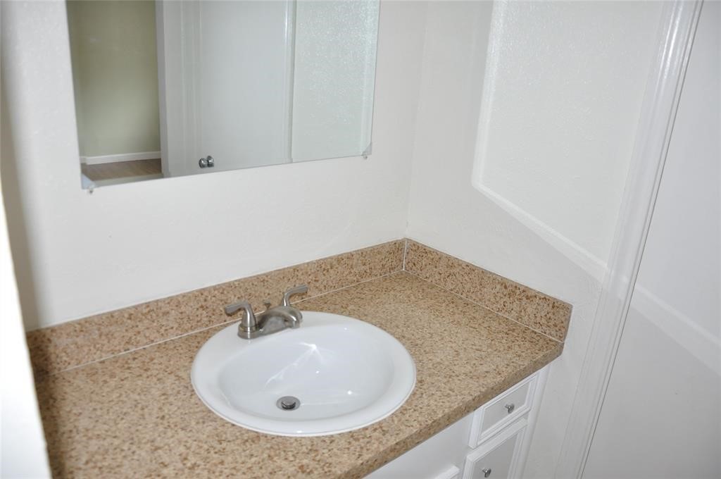 5519 Caversham Dr Drive Property Photo 22
