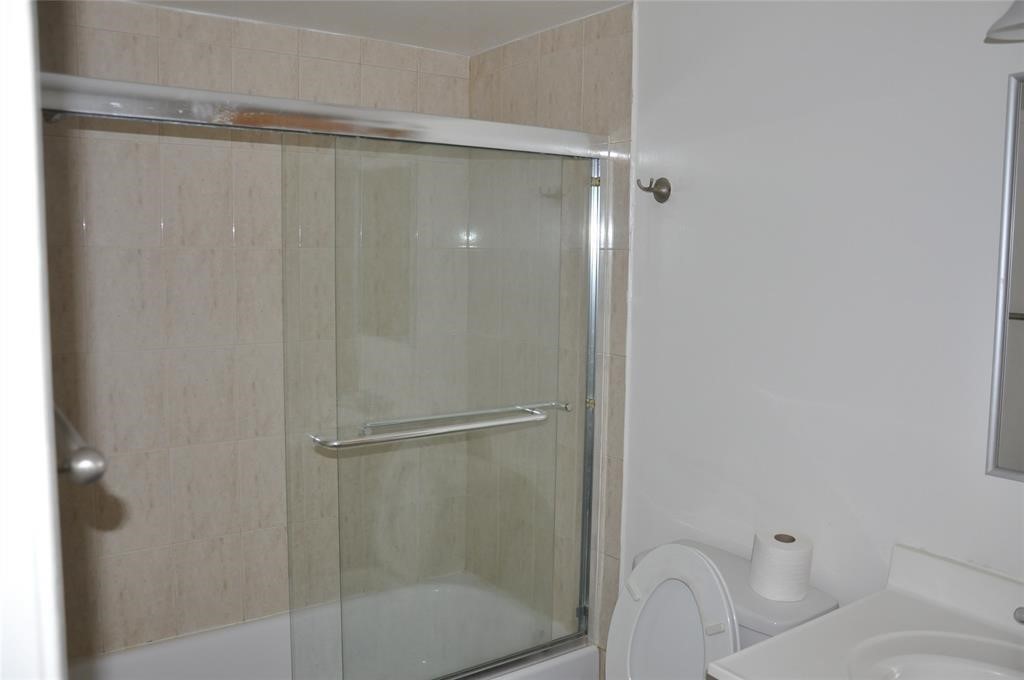 5519 Caversham Dr Drive Property Photo 26