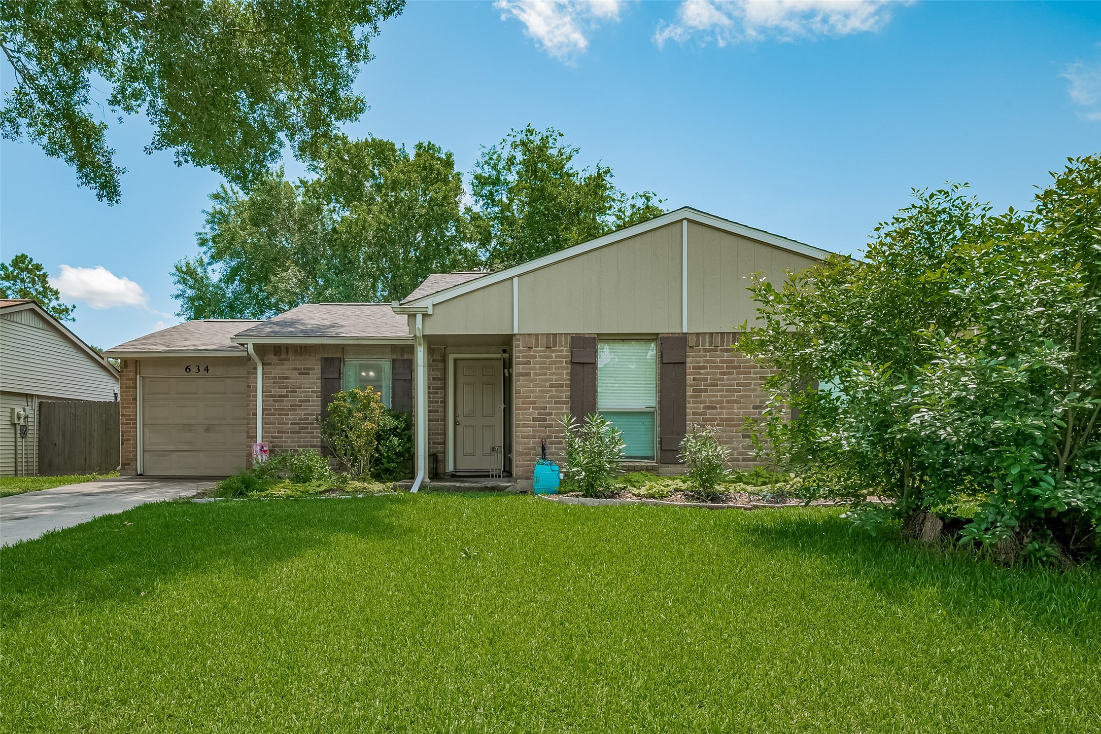 634 Stonewall Drive Property Photo 1