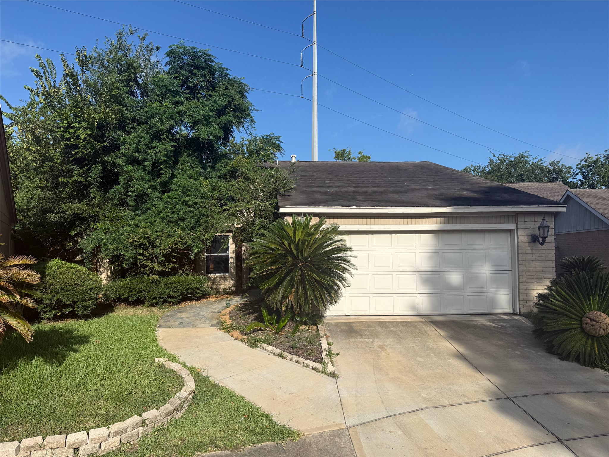 5455 Oakhaven Lane Property Photo 2