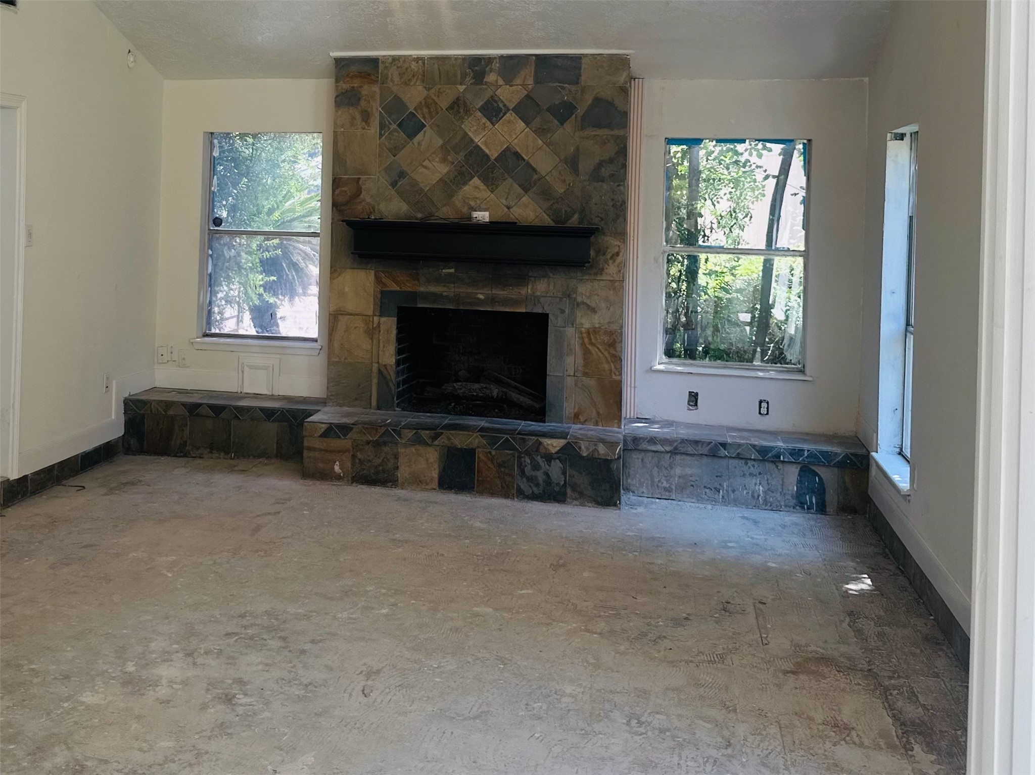 5455 Oakhaven Lane Property Photo 7