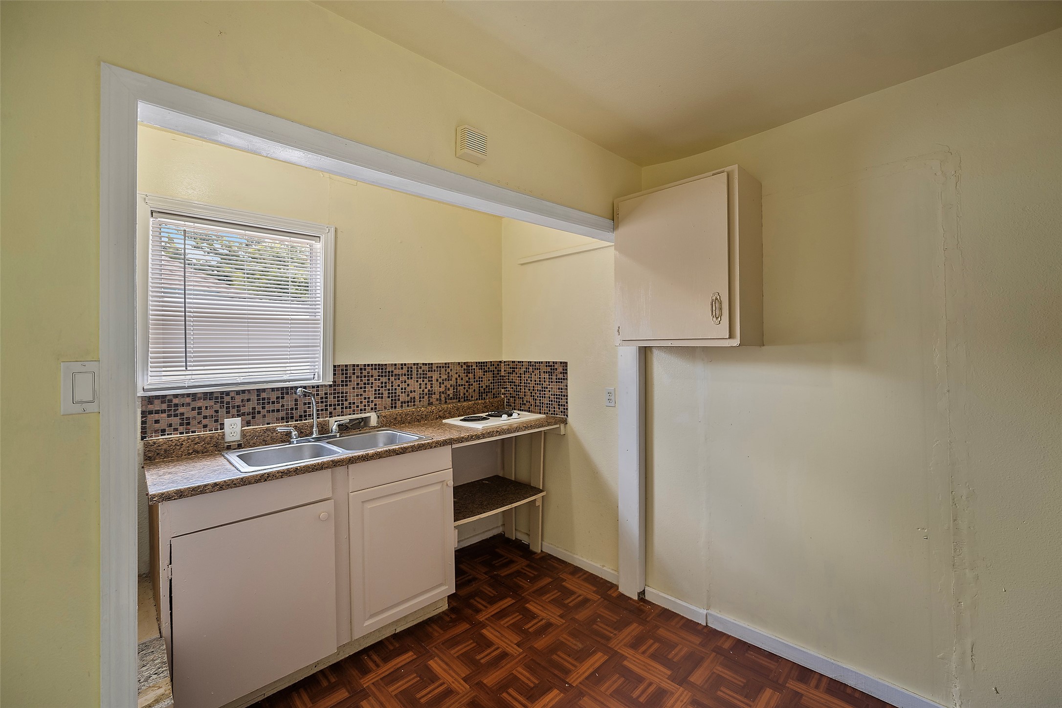 510 Munger Street Unit C Property Photo 4