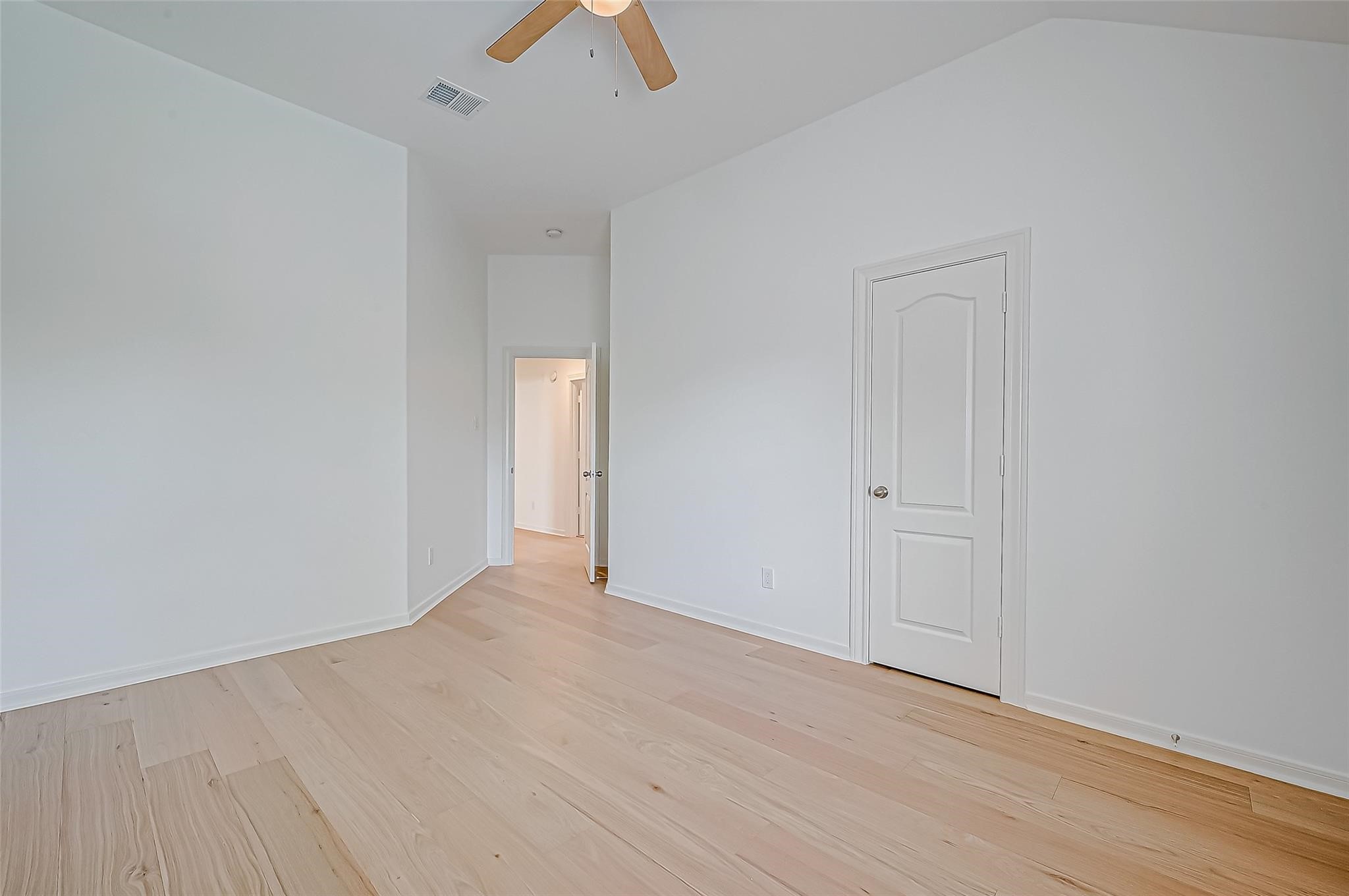 3207 Enclave Trail Property Photo 35