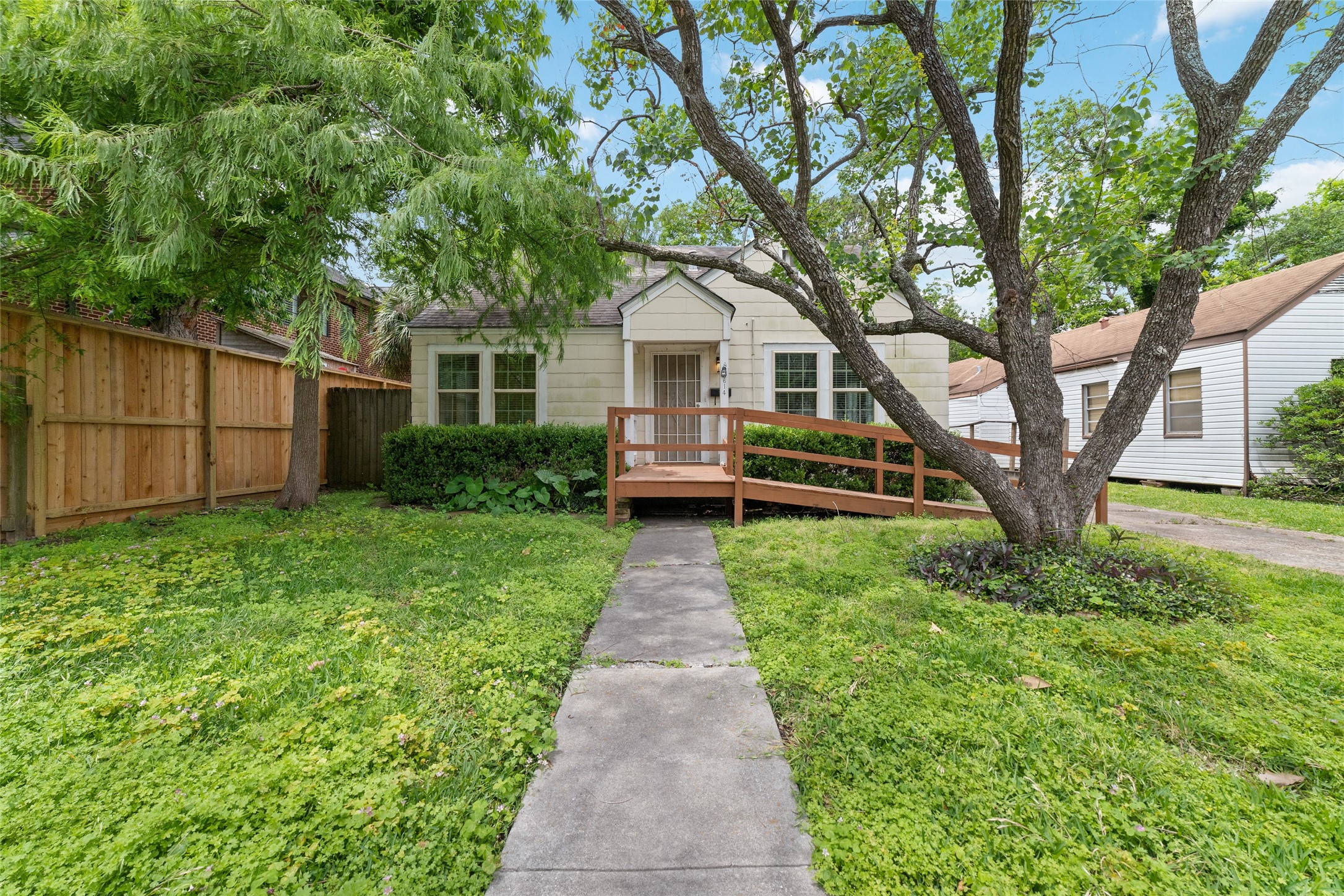6614 Weslayan Street Property Photo 1