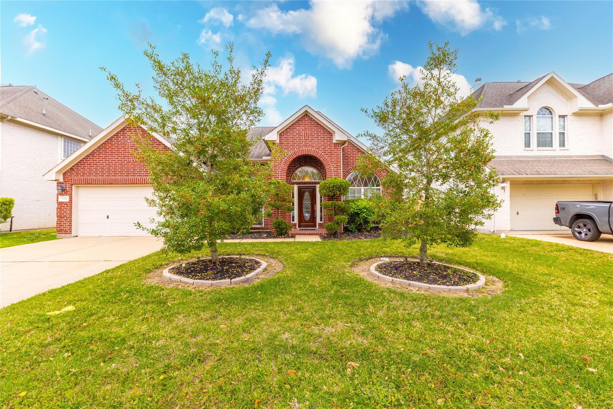 2201 Signal Hill Drive Property Photo 4