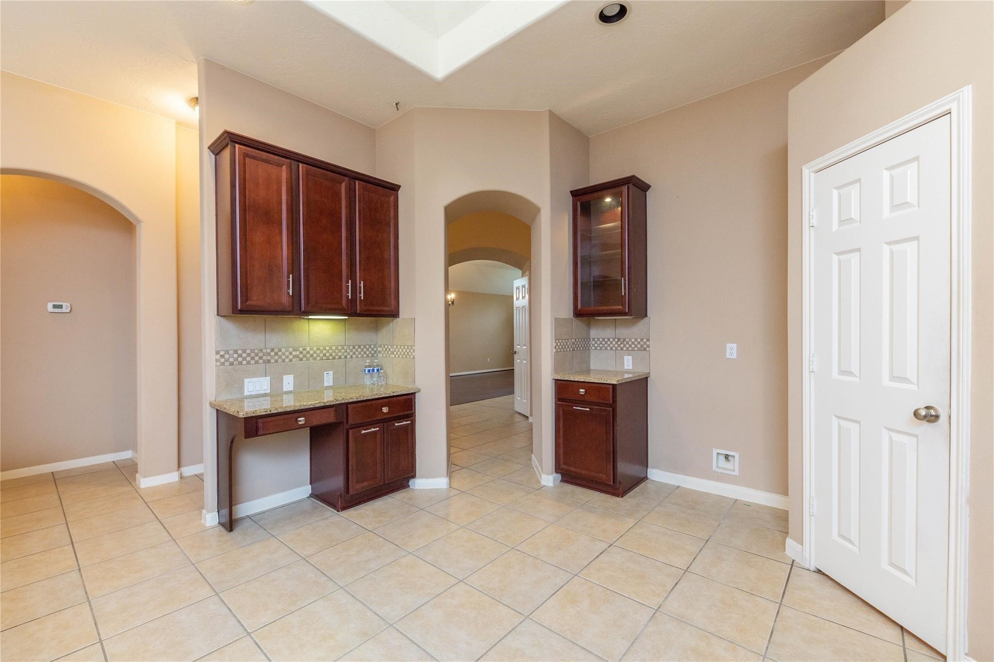 2201 Signal Hill Drive Property Photo 9