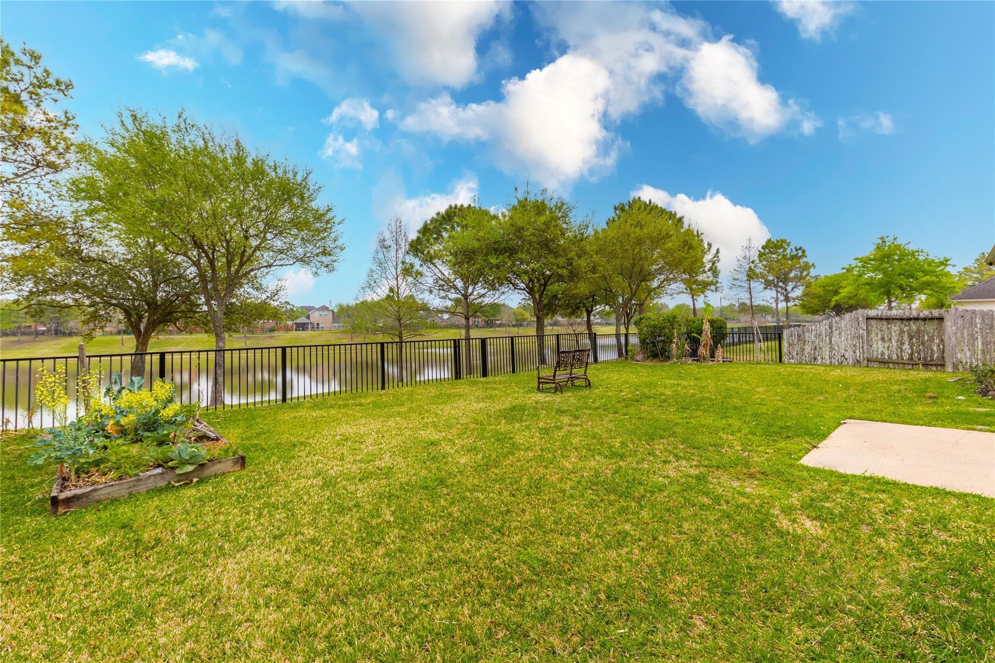2201 Signal Hill Drive Property Photo 36