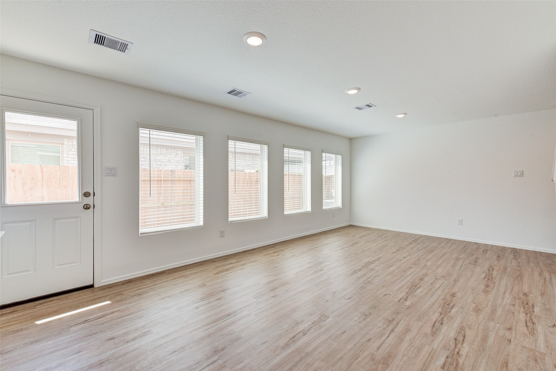 7418 Clover Chase Dr Property Photo 4