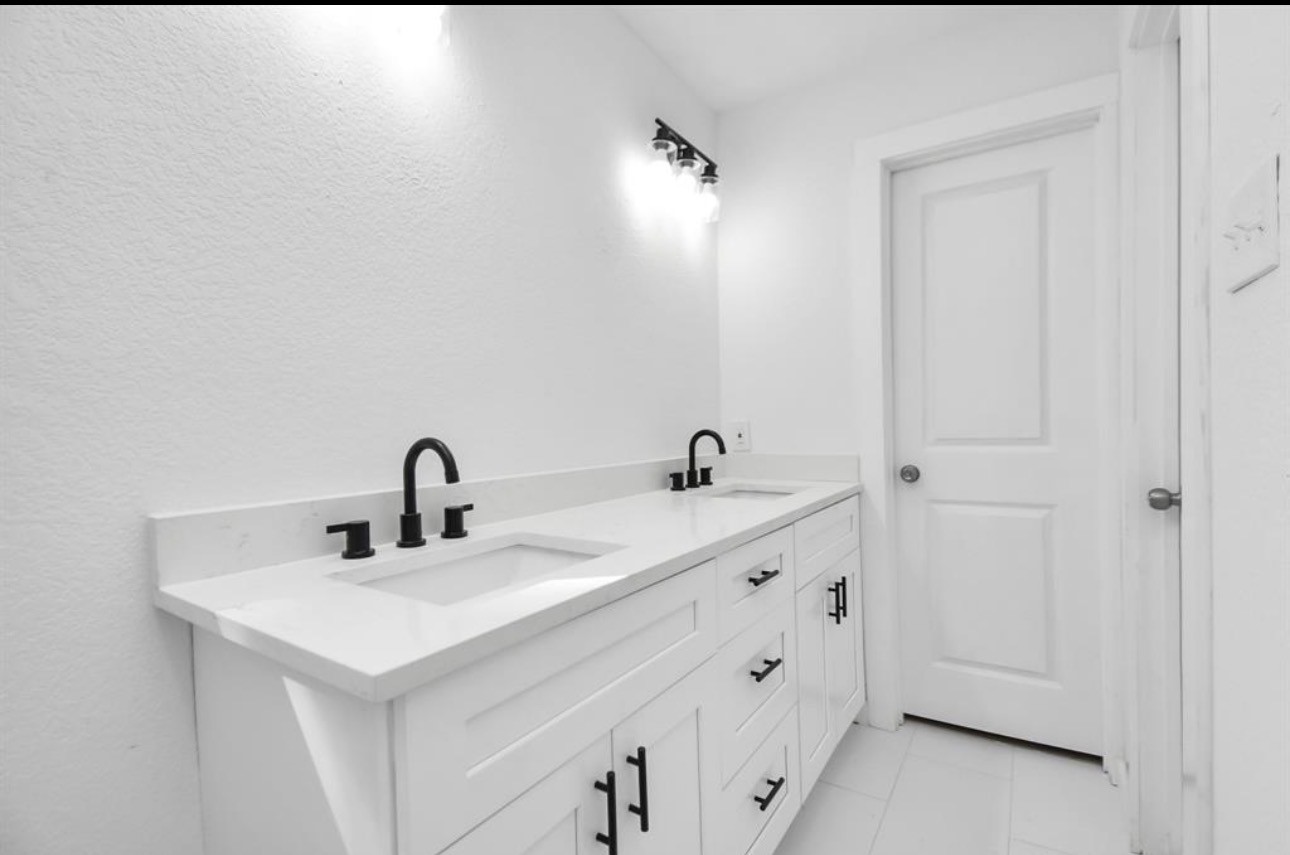1911 Long Barrel Lane Property Photo 7