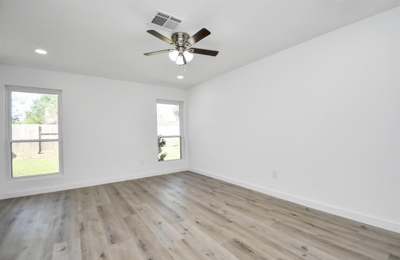 1911 Long Barrel Lane Property Photo 9