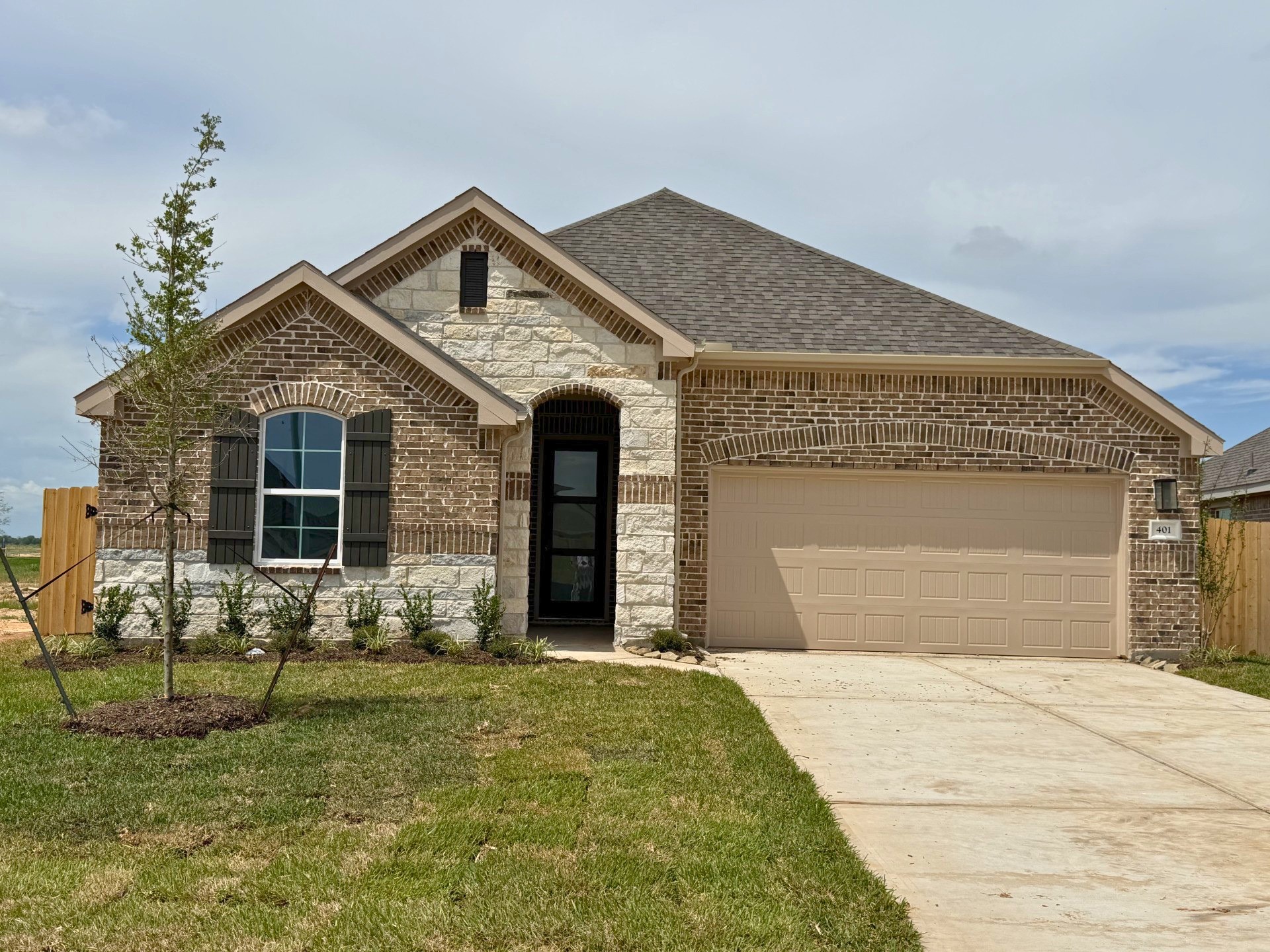 401 Magnolia View Drive Property Photo 1