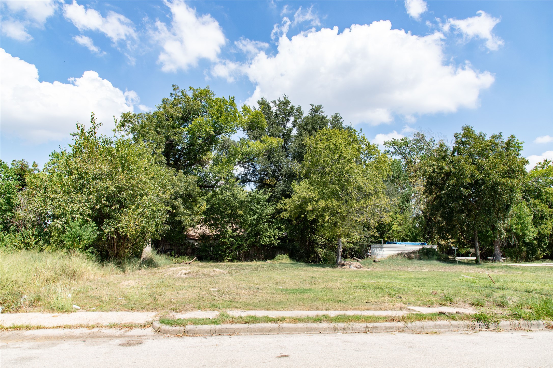 3305 Bremond Street Property Photo 3