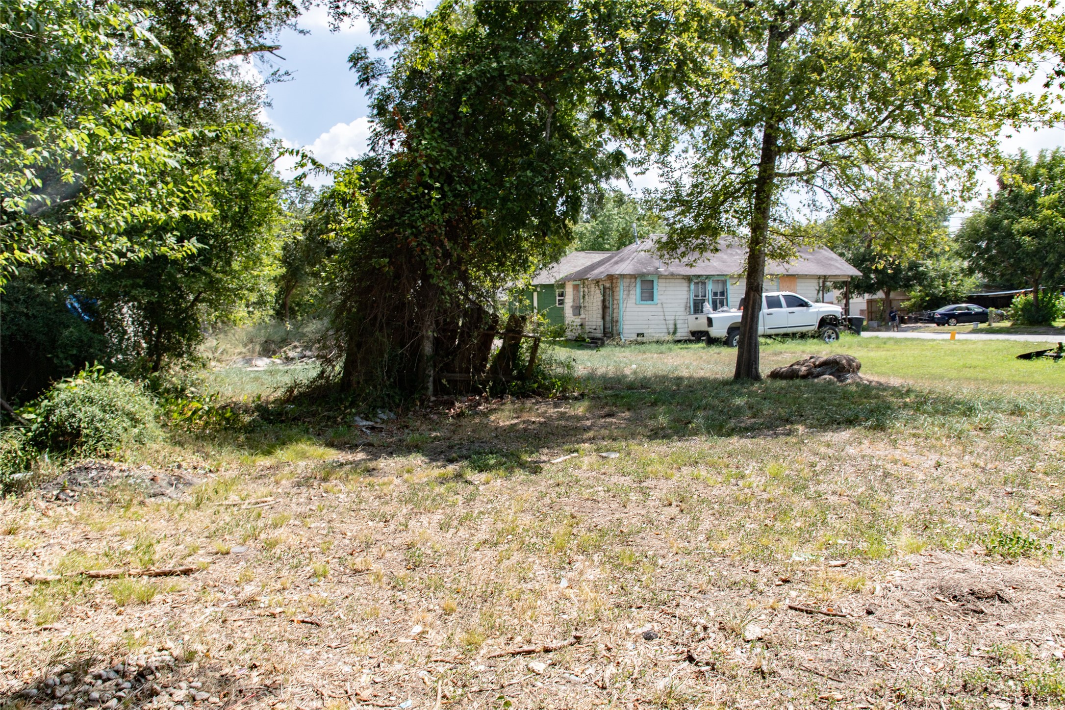 3305 Bremond Street Property Photo 6