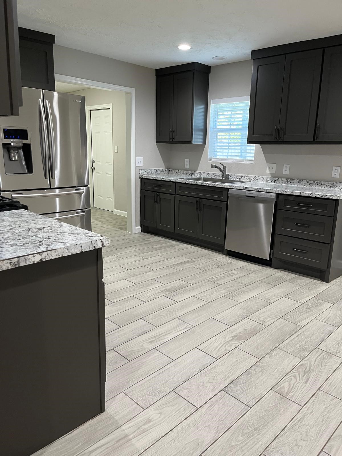 419 West Street Property Photo 11