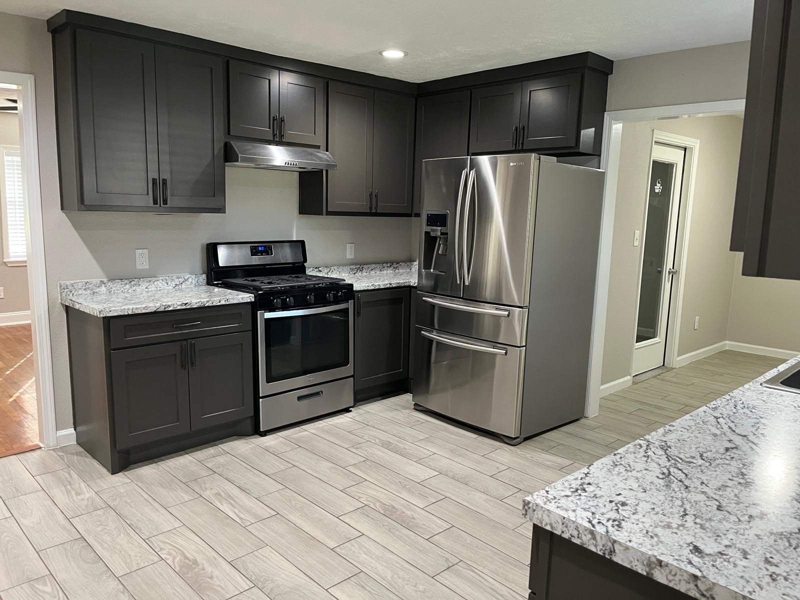 419 West Street Property Photo 17