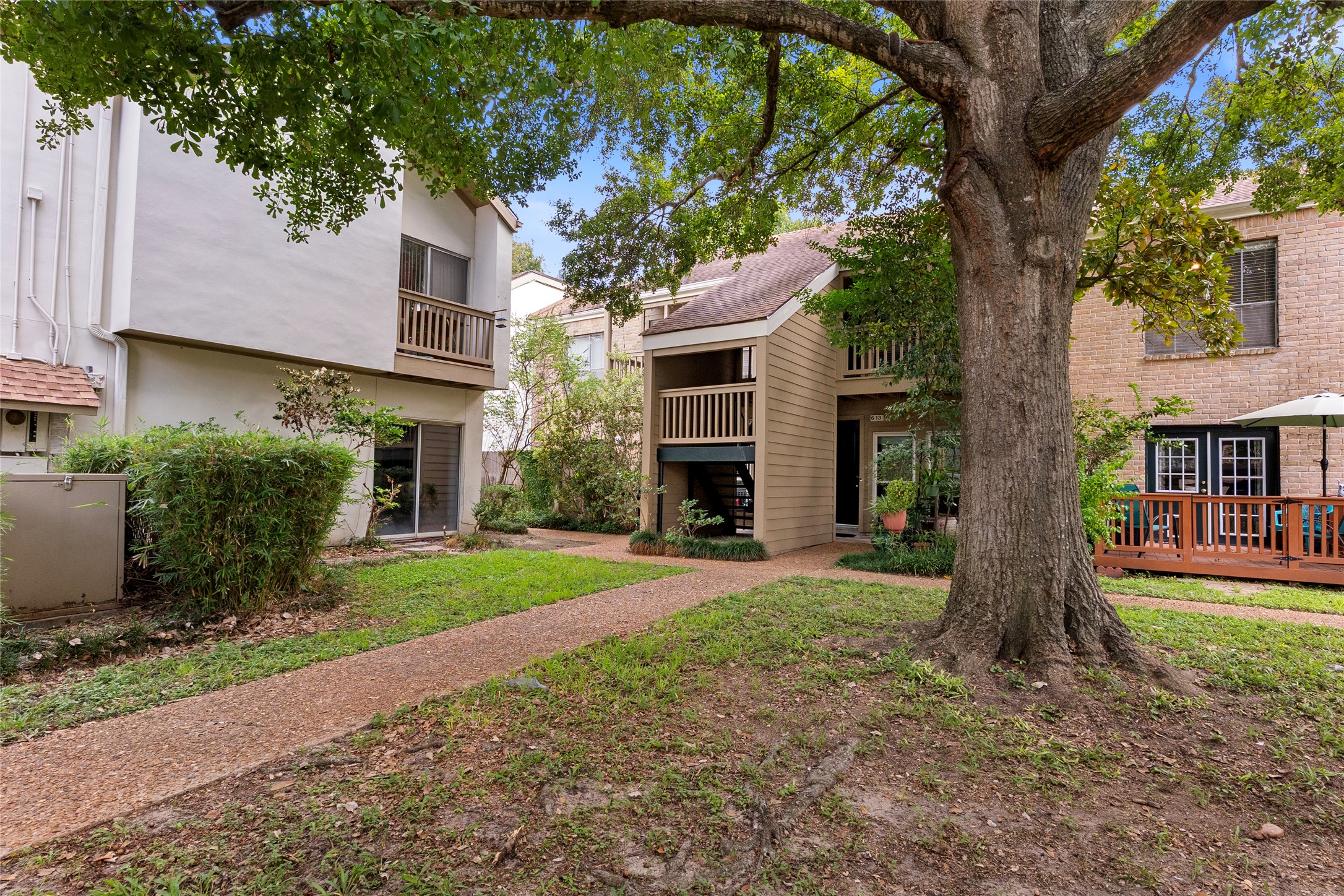 2100 Tanglewilde Street 614 Property Photo 1